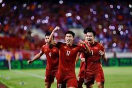 ảnh chụp màn hình huyền thoại bóng đá anh