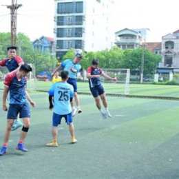bóng đá đang diễn ra