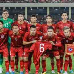 có bao nhiêu cầu thủ trong một đội bóng đá