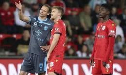 giao diện app câu lạc bộ bóng đá adelaide united gặp sydney fc