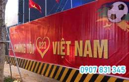 hướng dẫn sử dụng băng rôn cổ vũ đá bóng