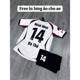in áo bóng đá theo yêu cầu