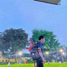sân bóng đá vạn xuân