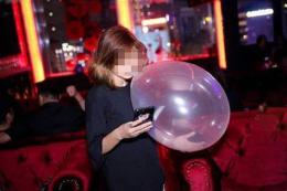 tính năng nổi bật ca sĩ hít bóng cười ở đà nẵng là ai