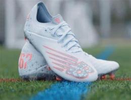 tính năng nổi bật giày đá bóng new balance