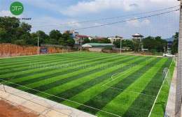 tính năng nổi bật sân bóng đá đông phương